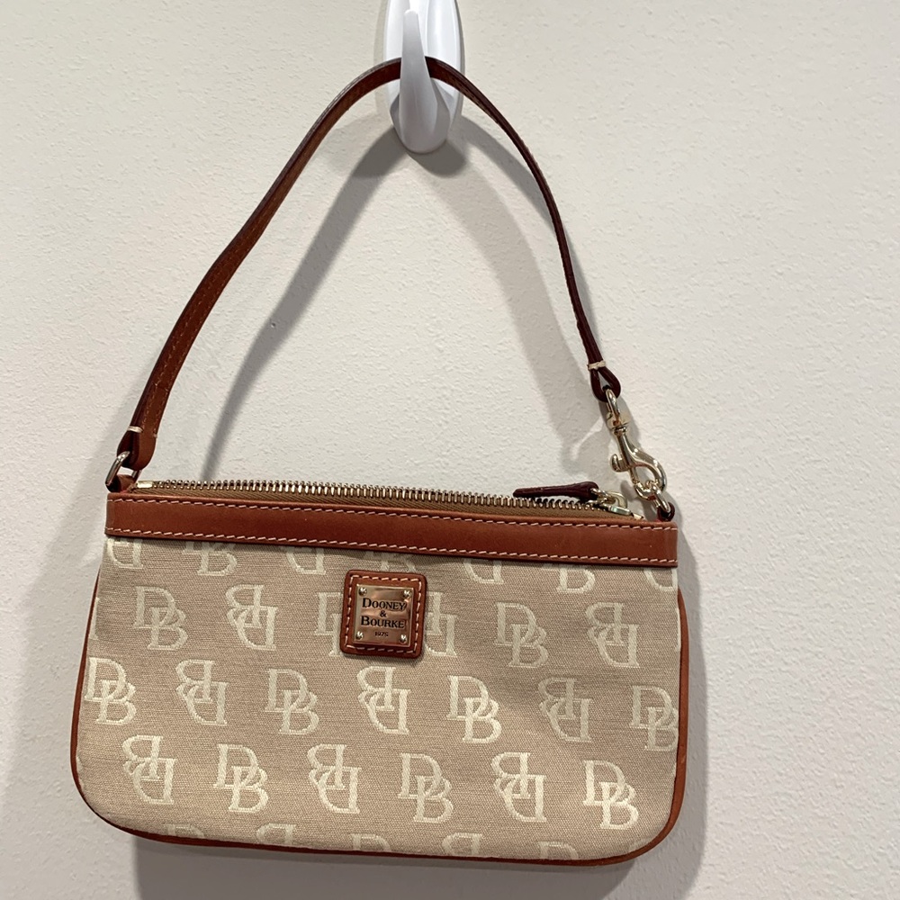 Dooney & Bourke Large Slim Wristlet Tan